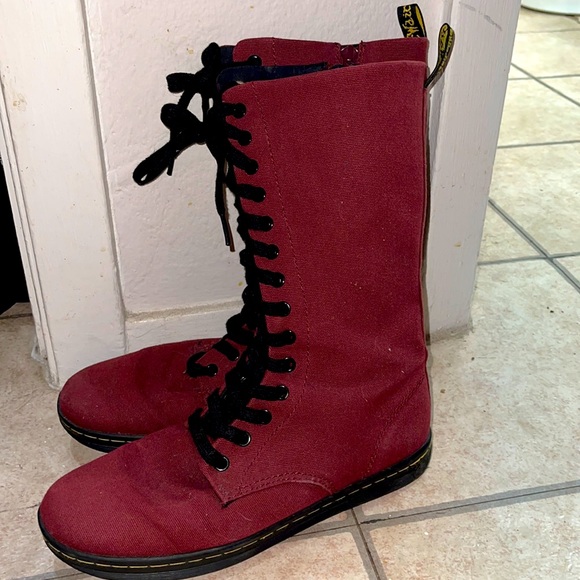 Dr. Martens Shoreditch Burgundy Boots - Picture 1 of 2